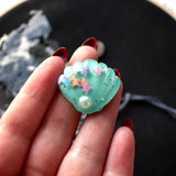 Seashell Needle Minder